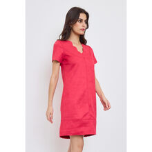 Robe trapèze en suédine rouge à col V festonné et manches courtes