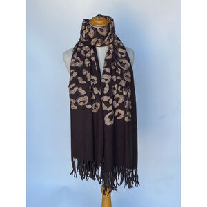 Écharpe épaisse à motif léopard parsemée de strass scintillant