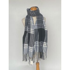 Écharpe enveloppante imprimé carreaux avec franges torsadées