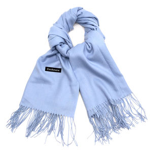 Écharpe rectangulaire unie à extrémités frangées bleu ciel