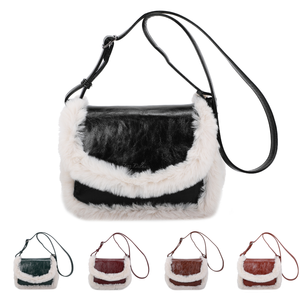 Sac a sales main avec fourrure