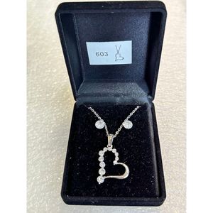 Parure argenté collier à pendentif cœur étincelant + boucles d'oreilles