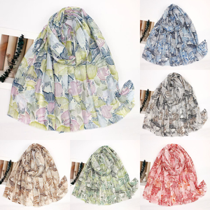 Écharpe mi-viscose mi-coton à imprimé motif fleurs de lys sauvage - 12 pièces