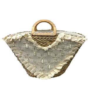 Sac de plage en paille avec dentelle brodée et de perles en goutte
