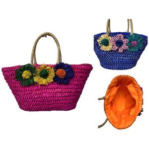 Sac de plage en paille fait à la main avec trois fleurs appliquées