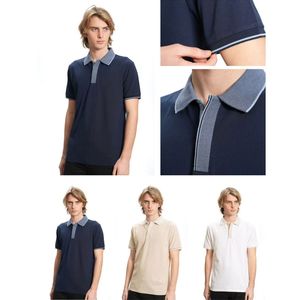 Polo simple avec un col et une patte de boutonnage contrastés