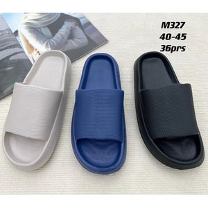 Sandales de type claquettes confortables avec bride large