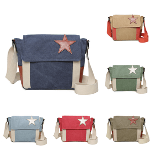 Sac bandoulière canvas et PU avec détails contrastés et étoile