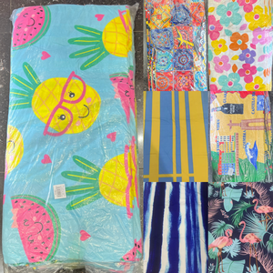 Serviette de plage douce à double fonctionnalité comme tapis