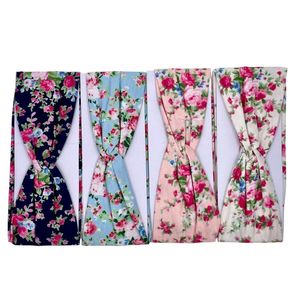 Bandeau cheveux rehaussé d’un imprimé fleuri plein de charme