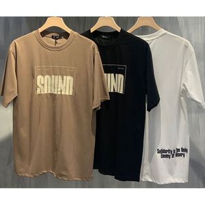 T-shirt uni à mot graphique "SOUND" en grandes lettres