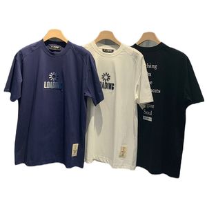 T-shirt à col rond avec visuel icône de chargement et texte LOADING