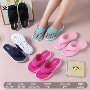 Tongs d'été avec une bride en Y en tissu éponge confortables