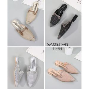 Mules fermées pointues à petit talon et ornement pailleté grande taille 41 - 44