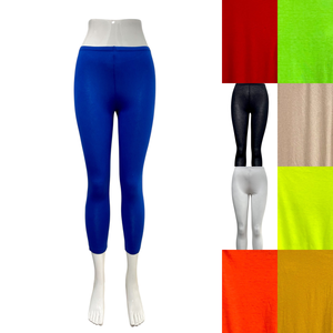 Legging d'une coupe capri fait de tissu uni en viscose stretch