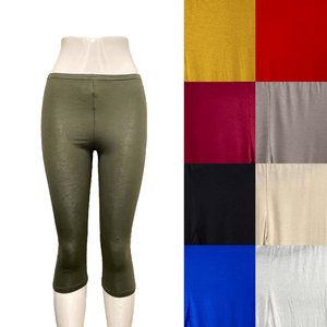 Legging court réalisé en viscose extensible d'une couleur unie