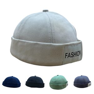 Casquette docker sans visière en coton uni avec revers FASHION - 12 pièces