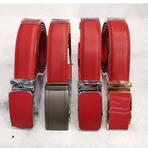 Ceinture rouge en croute de cuir de vachette avec boucle métalliques automatique