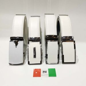 Ceinture blanche en cuir de vachette boucle automatique Massiliano Sergio