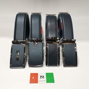 Ceinture homme en croûte de cuir bleu marine avec boucle automatique