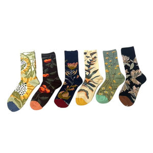 Chaussettes en coton à motif floral et végétal au teinte automnale