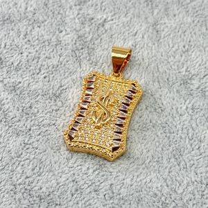 Pendentif en rectangulaire plaqué or $ avec des strass