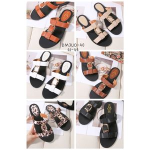 Sandales à brides parallèles avec un lien central à boucle grande taille 41-44