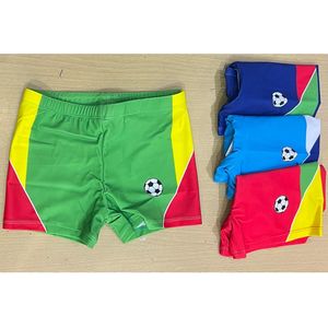 Boxer de bain garçon avec filet intérieur et motif ballon de football