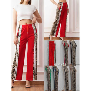 Pantalon sporty-chic avec bandes léopard et rayures sur les côtés