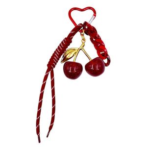 Porte-clés pour sac en cerises avec cordon et mousqueton cœur