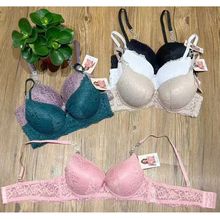 Soutien-gorge dentelle effet push-up à bonnets C avec mousse et armatures