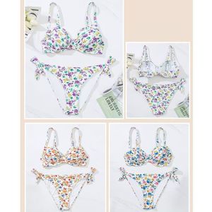 Bikinis fleuri champêtre avec haut soutien et culotte à nouer
