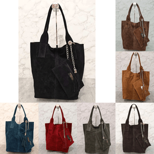 Cabas en cuir avec une trousse assortie et de pompon décoratif