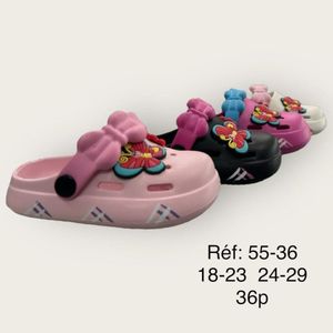 Sandales sabots décorées d'un grand papillon enchanté