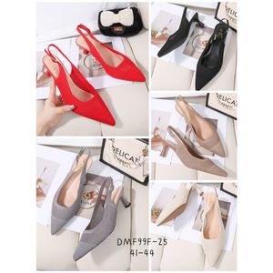 Escarpins slingback en maille ajourée avec petit talon grande taille 41-44