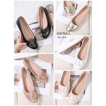 Ballerines plates élégantes munies d'une boucle siglée grande taille 41 - 44