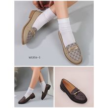 Mocassins bicolores avec motif monogramme et détail décoratif doré taille 36 - 41