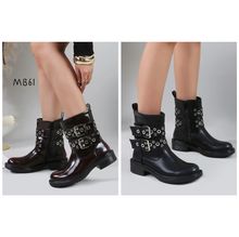 Bottines à deux sangles perforé ornées de boucles réglables métalliques taille 36 - 41