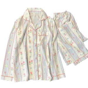 Pyjama à motif fleurs et rayures pastel avec chemise et un pantalon long
