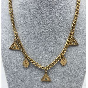 Collier orné de cinq breloques à motifs égyptiens anciens