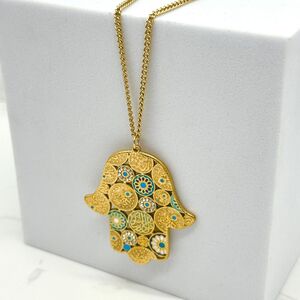 Collier à pendentif de main de Fatma avec motif mosaïque mystique doré
