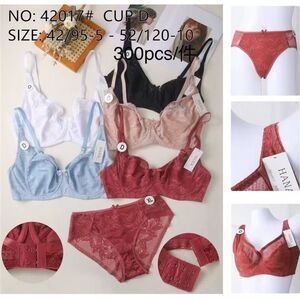 Ensemble HANA soutien-gorge en bonnet D et culotte dentelle florale