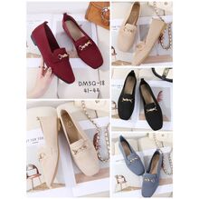 Mocassins en maille ajourée avec un mors doré décor grande taille 41-44