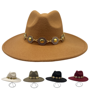 Chapeau fedora uni à bandeau de chaîne doré avec des médaillons