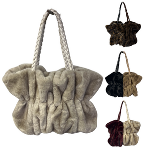 Sac à main effet froncé en fausse fourrure avec anses tressées
