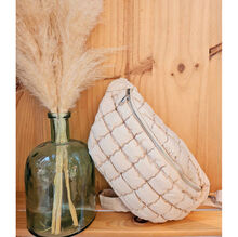 Sac banane matelassé pour femme à l'aspect d'une doudoune