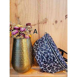 Sac banane en polyester à motif léopard recouvert de sequins