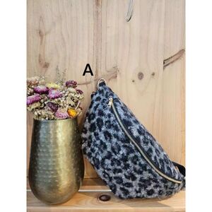 Sac banane fausse fourrure avec un beau imprimé animalier