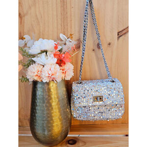 Sac bandoulière à sequins avec chaîne et fermoir tourniquet