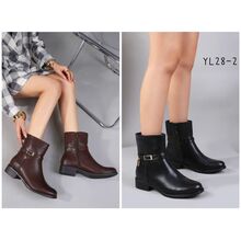 Bottines plates rehaussés par une boucle et cadenas sur le côté taille 36-41